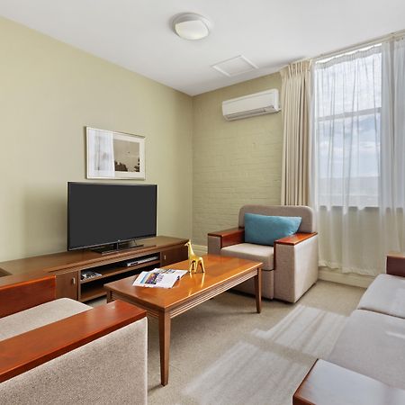 Launceston Central Apartment Hotel Official Екстер'єр фото