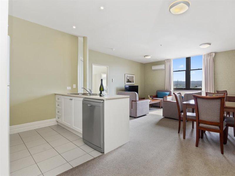 Launceston Central Apartment Hotel Official Екстер'єр фото
