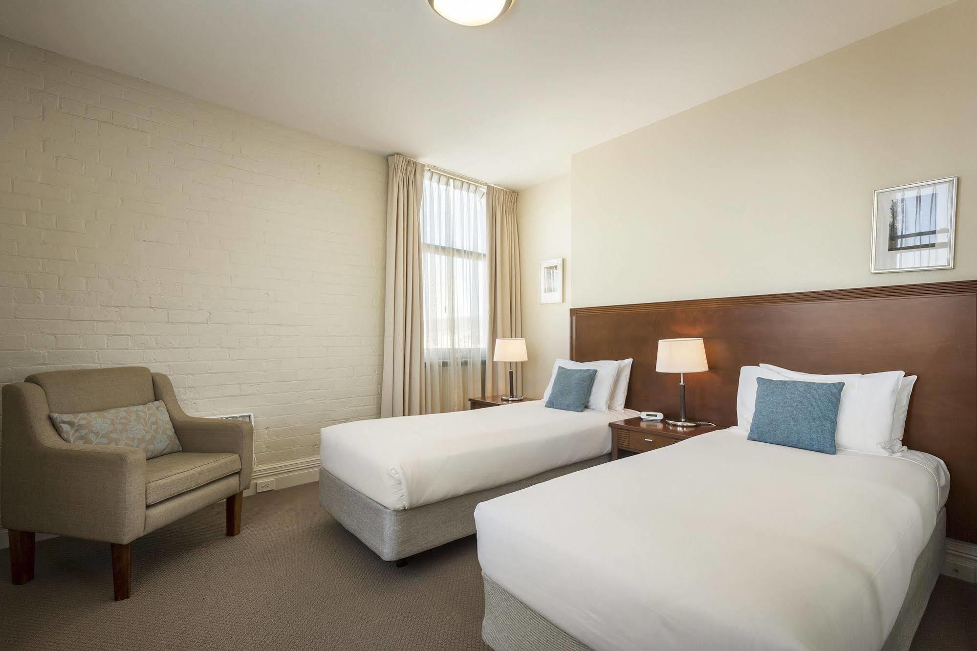 Launceston Central Apartment Hotel Official Екстер'єр фото