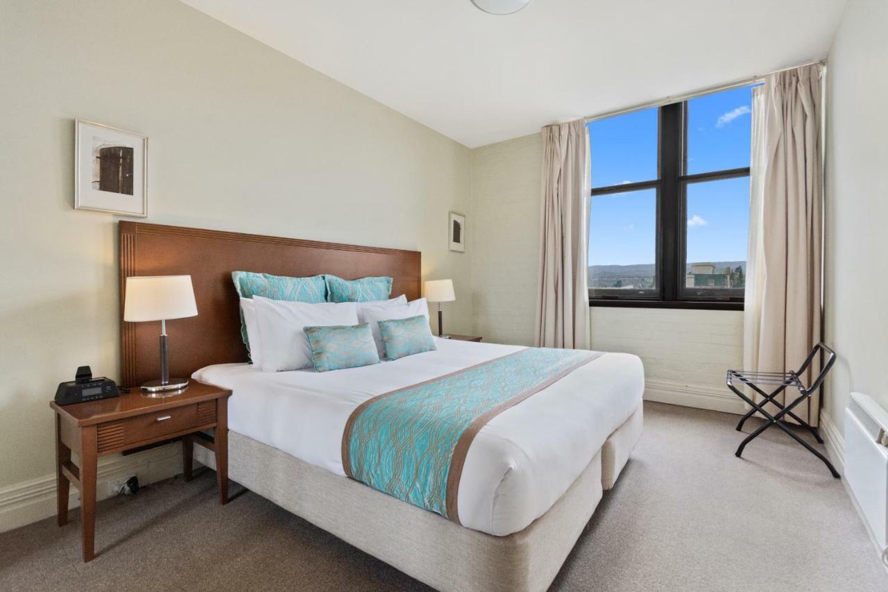Launceston Central Apartment Hotel Official Екстер'єр фото