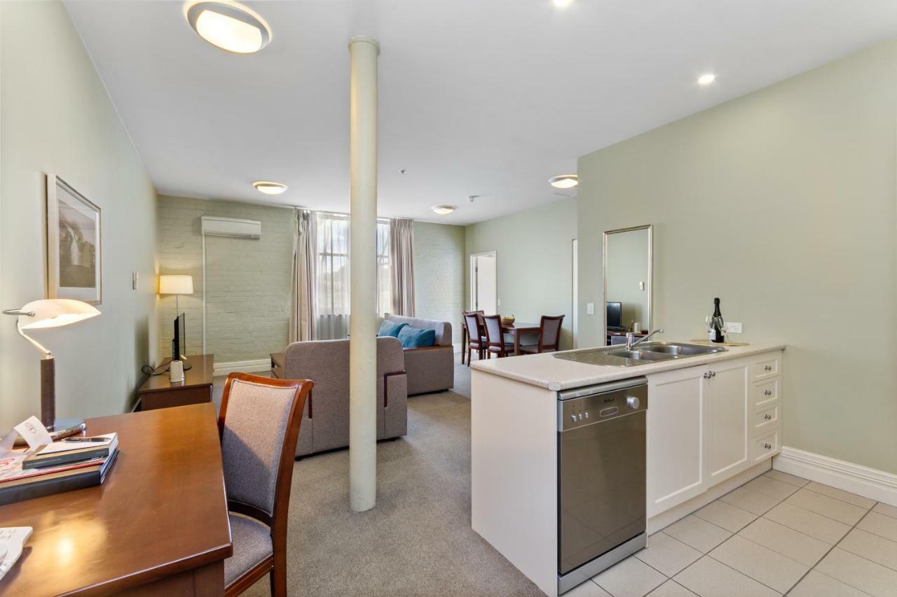 Launceston Central Apartment Hotel Official Екстер'єр фото